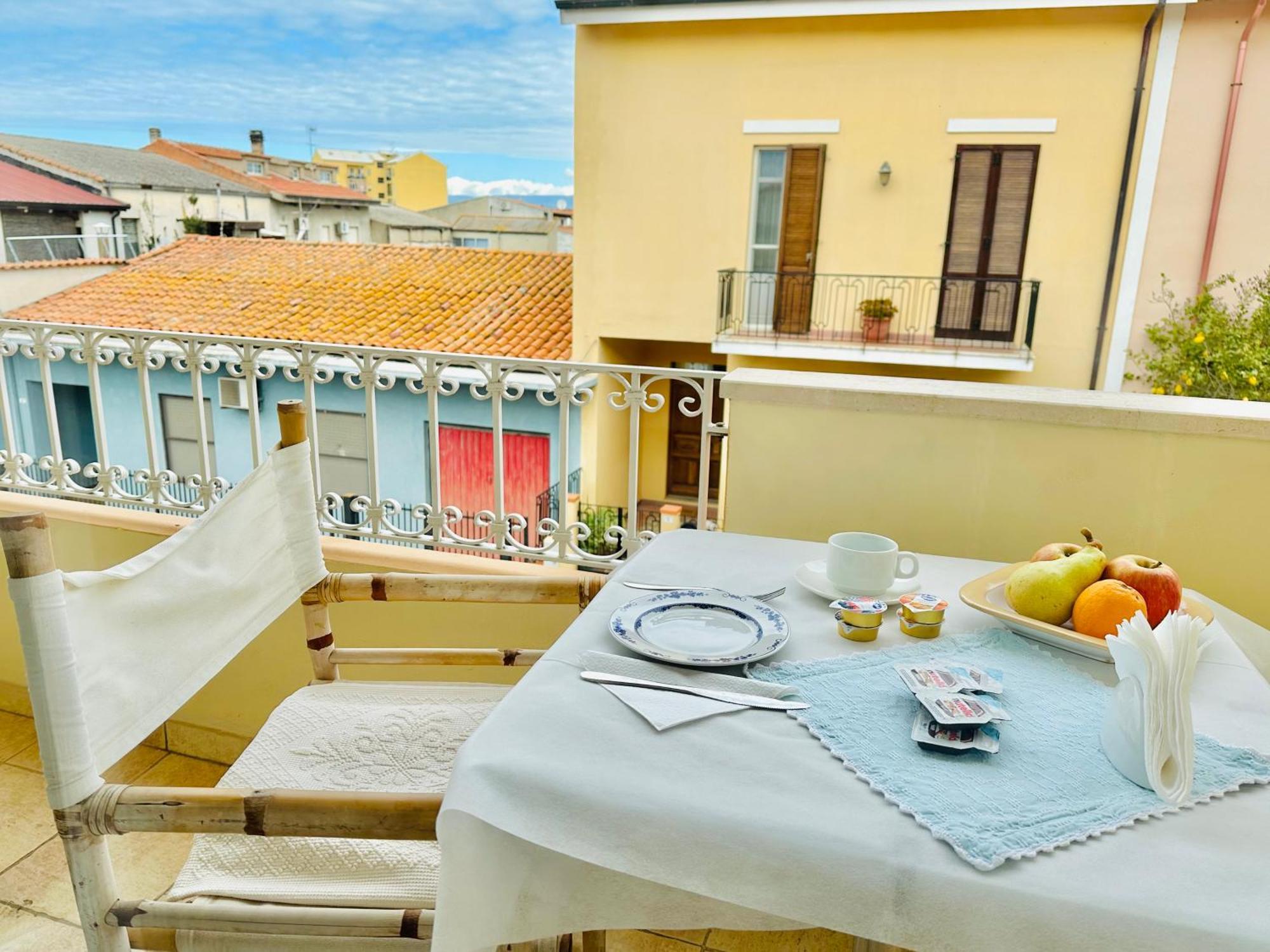 B&B Tre - Rooms & Relax Oristano Eksteriør billede