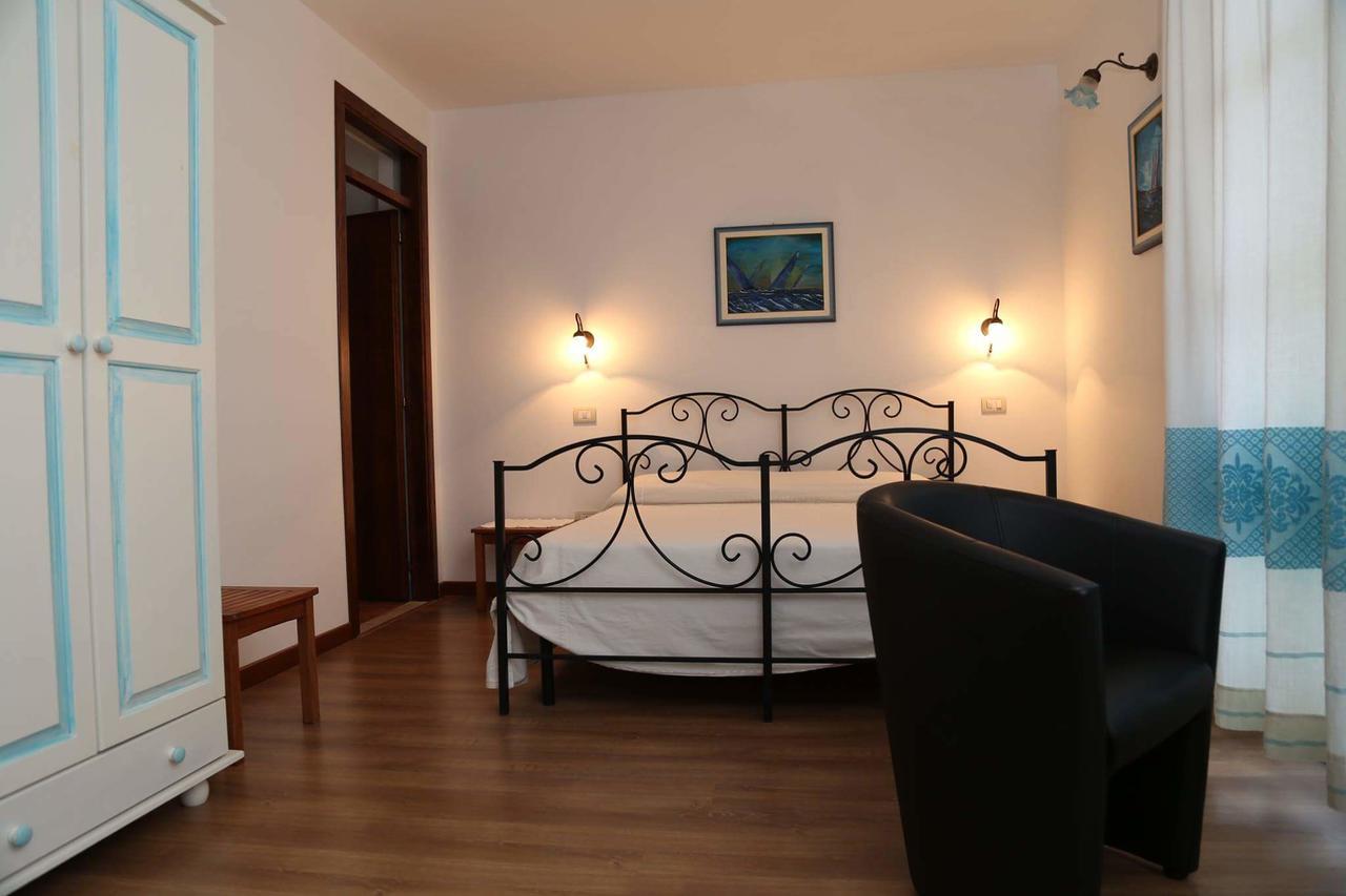 B&B Tre - Rooms & Relax Oristano Eksteriør billede